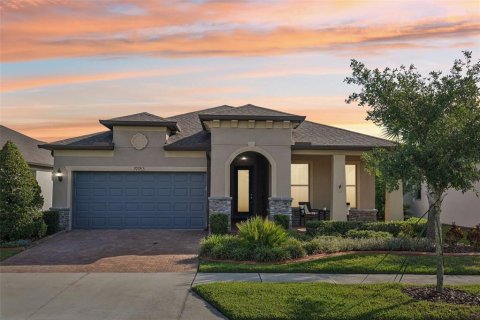 House in Land O' Lakes, Florida 3 bedrooms, 192.96 sq.m. № 1750234 - photo 1