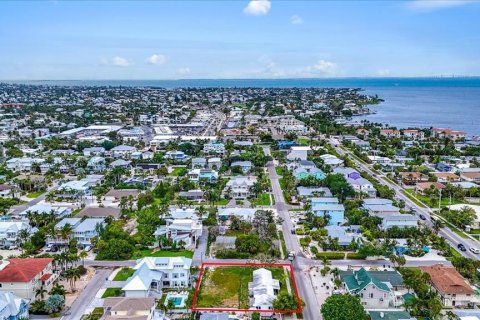 Land in Holmes Beach, Florida № 2212342 - photo 9