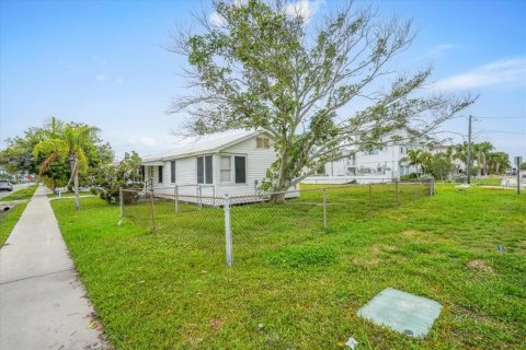 Land in Holmes Beach, Florida № 2212342 - photo 27
