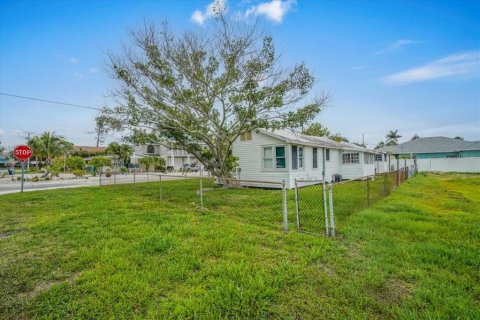 Land in Holmes Beach, Florida № 2212342 - photo 26
