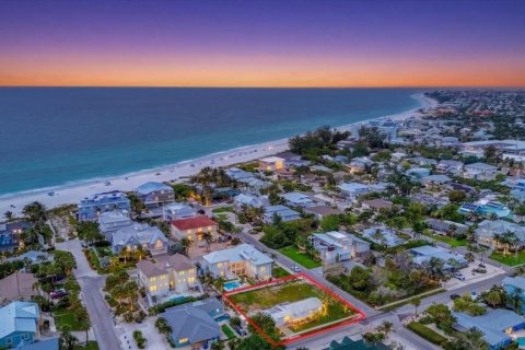 Land in Holmes Beach, Florida № 2212342 - photo 3
