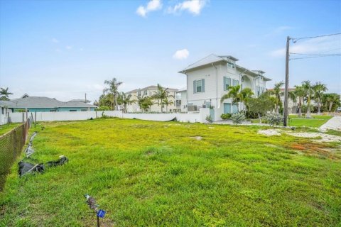 Land in Holmes Beach, Florida № 2212342 - photo 22