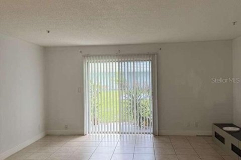 Condo in Fort Lauderdale, Florida, 6 rooms № 2104553 - photo 2