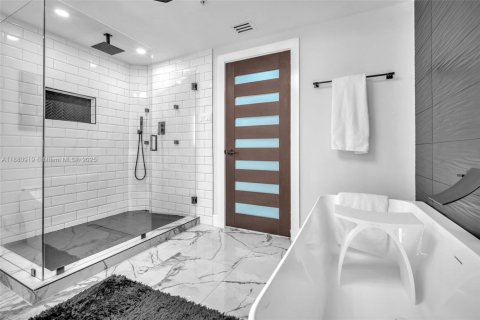 Copropriété à vendre à Fort Lauderdale, Floride: 2 chambres, 141.4 m2 № 1977764 - photo 28