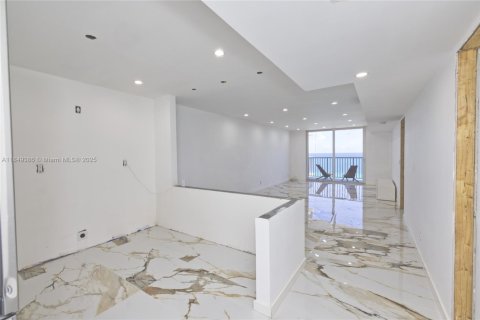 Condominio en venta en Hollywood, Florida, 1 dormitorio, 76.18 m2 № 1962031 - foto 27