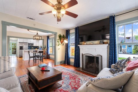 Villa ou maison à louer à Tampa, Floride: 2 chambres, 111.48 m2 № 2406579 - photo 2