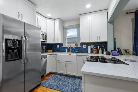 Villa ou maison à louer à Tampa, Floride: 2 chambres, 111.48 m2 № 2406579 - photo 8