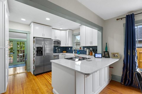 Villa ou maison à louer à Tampa, Floride: 2 chambres, 111.48 m2 № 2406579 - photo 7