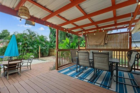 Villa ou maison à louer à Tampa, Floride: 2 chambres, 111.48 m2 № 2406579 - photo 11