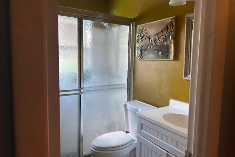 House in Lake Worth, Florida 4 bedrooms, 131.64 sq.m. № 2250239 - photo 11