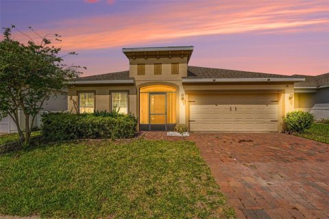 House in Davenport, Florida 4 bedrooms, 188.22 sq.m. № 2094014