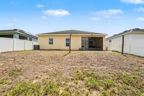 House in Davenport, Florida 4 bedrooms, 188.22 sq.m. № 2094014 - photo 30