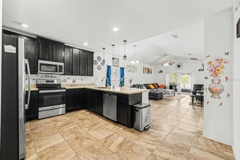 House in Davenport, Florida 4 bedrooms, 188.22 sq.m. № 2094014 - photo 14