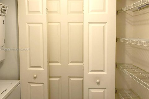 Copropriété à vendre à Coral Gables, Floride: 1 chambre, 67.73 m2 № 1979241 - photo 7