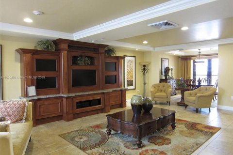 Copropriété à vendre à Coral Gables, Floride: 1 chambre, 67.73 m2 № 1979241 - photo 13