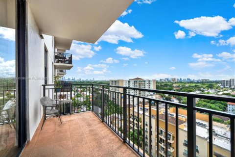 Copropriété à vendre à Coral Gables, Floride: 1 chambre, 67.73 m2 № 1979241 - photo 10