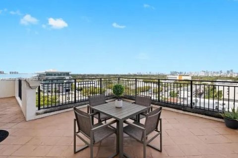 Copropriété à vendre à Coral Gables, Floride: 1 chambre, 67.73 m2 № 1979241 - photo 12