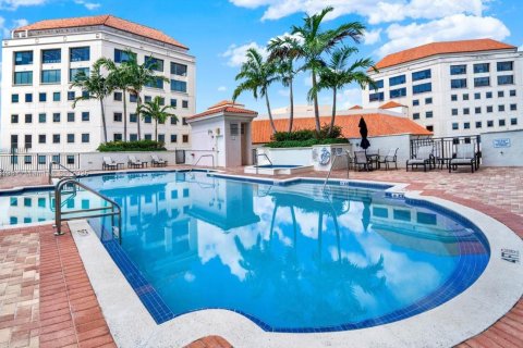 Copropriété à vendre à Coral Gables, Floride: 1 chambre, 67.73 m2 № 1979241 - photo 14