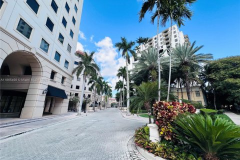 Copropriété à vendre à Coral Gables, Floride: 1 chambre, 67.73 m2 № 1979241 - photo 1