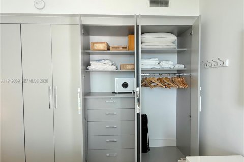 Снять в аренду кондоминиум в Майами-Бич, Флорида 1 спальня, 67.17м2, № 2005083 - фото 25