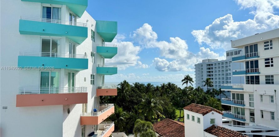 Кондоминиум с 1 спальней в Майами-Бич, Флорида № 2005083