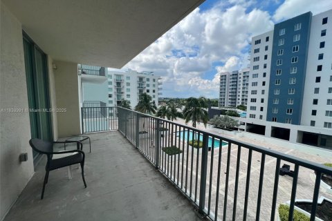 Copropriété à vendre à Hollywood, Floride: 1 chambre, 96.15 m2 № 1830702 - photo 15