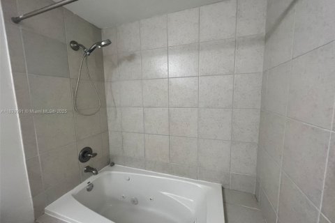 Copropriété à vendre à Hollywood, Floride: 1 chambre, 96.15 m2 № 1830702 - photo 18