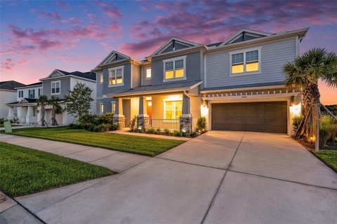 House in Wesley Chapel, Florida 5 bedrooms, 396.79 sq.m. № 2221876 - photo 2