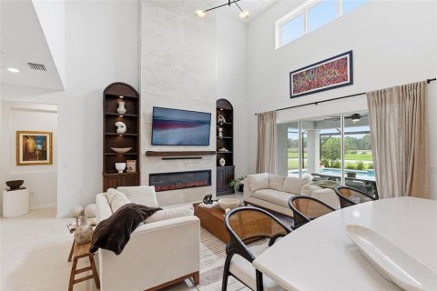 House in Wesley Chapel, Florida 5 bedrooms, 396.79 sq.m. № 2221876 - photo 25