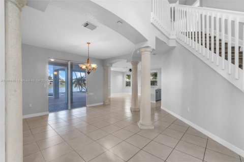 Casa en venta en Miami, Florida, 4 dormitorios, 230.49 m2 № 1941149 - foto 10