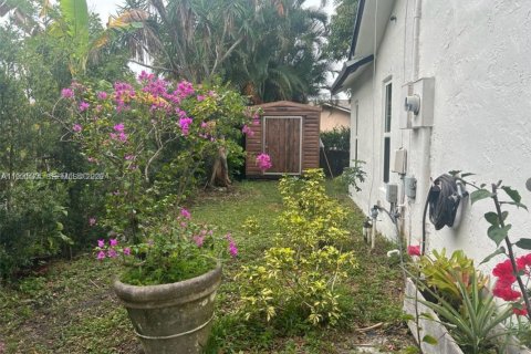 Villa ou maison à louer à Sunrise, Floride: 1 chambre, 37.16 m2 № 2007661 - photo 8