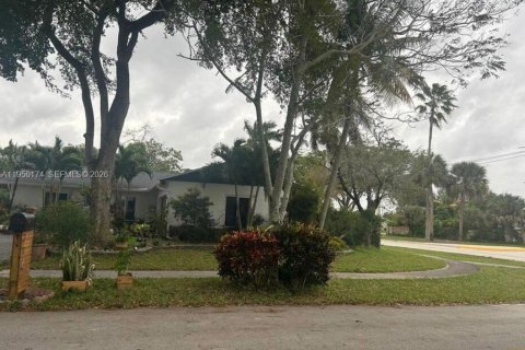 Villa ou maison à louer à Sunrise, Floride: 1 chambre, 37.16 m2 № 2007661 - photo 2
