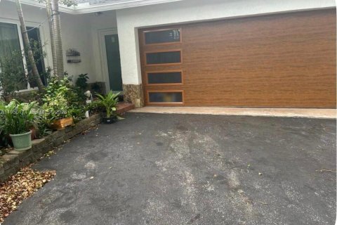 Villa ou maison à louer à Sunrise, Floride: 1 chambre, 37.16 m2 № 2007661 - photo 3