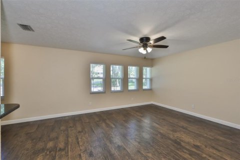 Appartement à louer à Seffner, Floride: 2 chambres, 83.61 m2 № 2345229 - photo 7