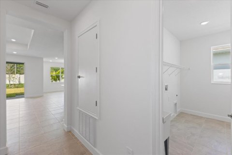 House in Venice, Florida 3 bedrooms, 168.25 sq.m. № 1112210 - photo 15
