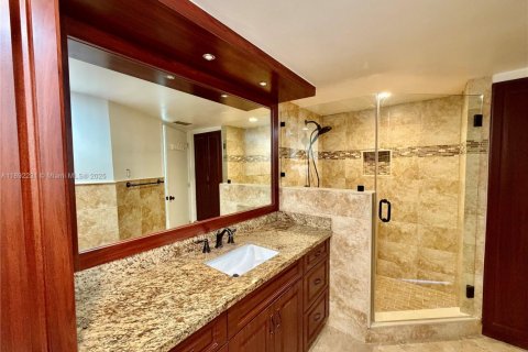 Apartment in Miami, Florida 2 bedrooms, 108.7 sq.m. № 1944221 - photo 8
