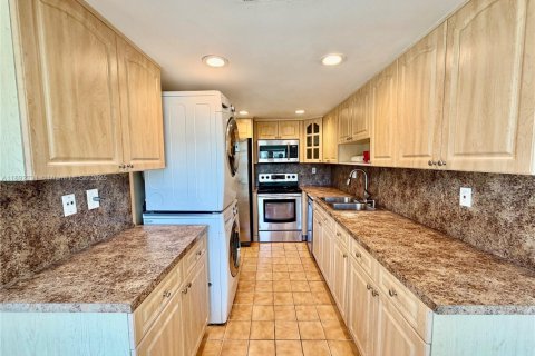Apartment in Miami, Florida 2 bedrooms, 108.7 sq.m. № 1944221 - photo 5