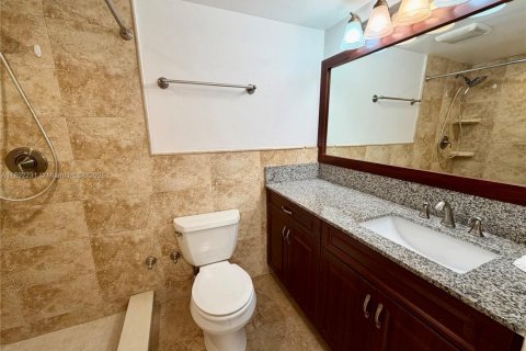 Apartment in Miami, Florida 2 bedrooms, 108.7 sq.m. № 1944221 - photo 12
