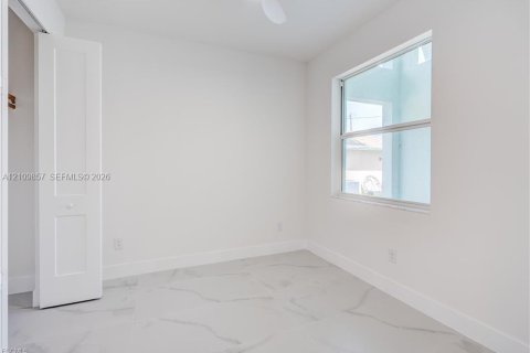 Villa ou maison à vendre à Cape Coral, Floride: 2 chambres, 118.17 m2 № 2431360 - photo 6