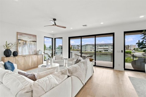 Villa ou maison à vendre à South Pasadena, Floride: 5 chambres, 411.93 m2 № 2398990 - photo 17