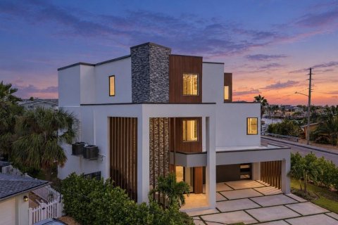 Villa ou maison à South Pasadena, Floride 5 chambres, 411.93 m2 № 2398990