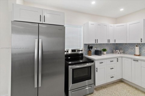 Villa ou maison à vendre à Miami, Floride: 3 chambres, 143.81 m2 № 1752493 - photo 14