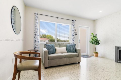 Villa ou maison à vendre à Miami, Floride: 3 chambres, 143.81 m2 № 1752493 - photo 30