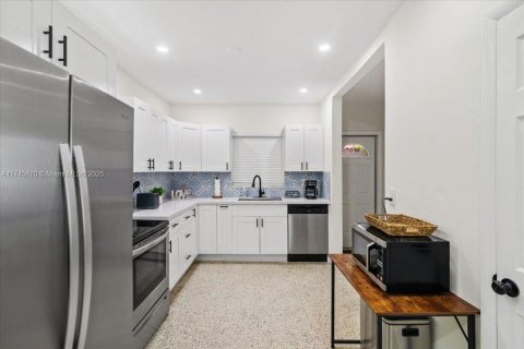 Villa ou maison à vendre à Miami, Floride: 3 chambres, 143.81 m2 № 1752493 - photo 13