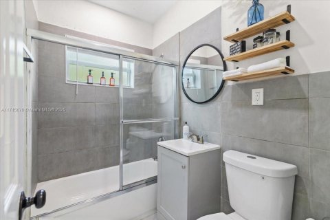 Villa ou maison à vendre à Miami, Floride: 3 chambres, 143.81 m2 № 1752493 - photo 23