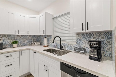 Villa ou maison à vendre à Miami, Floride: 3 chambres, 143.81 m2 № 1752493 - photo 15