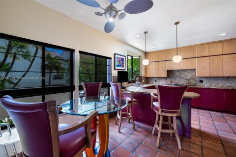 Villa ou maison à vendre à Miami, Floride: 3 chambres, 337.98 m2 № 1898067 - photo 12