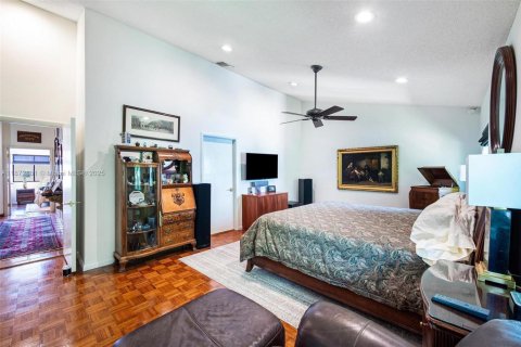 Villa ou maison à vendre à Miami, Floride: 3 chambres, 337.98 m2 № 1898067 - photo 20