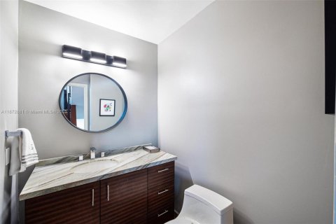 Villa ou maison à vendre à Miami, Floride: 3 chambres, 337.98 m2 № 1898067 - photo 13