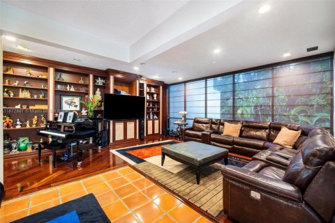 Villa ou maison à vendre à Miami, Floride: 3 chambres, 337.98 m2 № 1898067 - photo 7